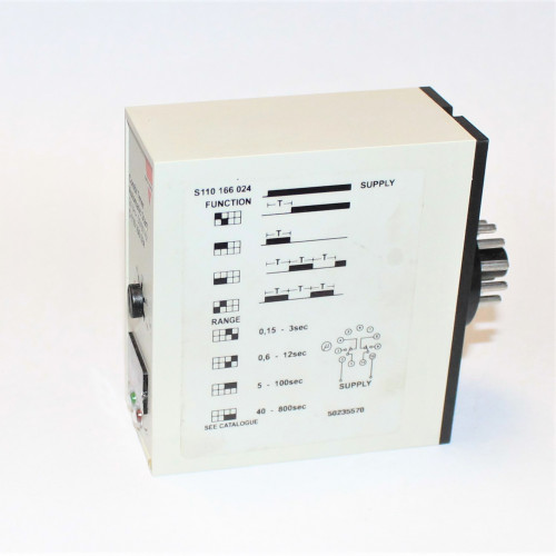 Carlo Gavazzi Combi Timer Automatic Start 24V - S110 166 024. Du ved, hvor du skal købe denne...Discosupport.dk!!!