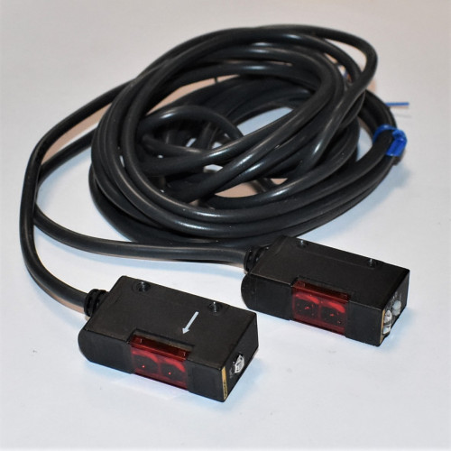 OMRON E3S-AT61 Photoelectric Sensor Switch Kit - discosupport.dk