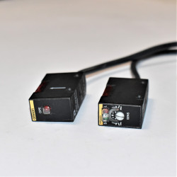 OMRON E3S-AT61 Photoelectric Sensor Switch Kit - discosupport.dk