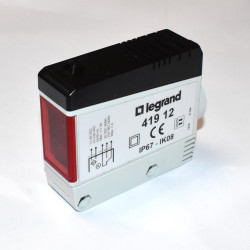 Legrand Movement detector - optical barrier - 24-230 V~ - IP 67 - IK 08 - class II - 3245060419127 - discosupport.dk