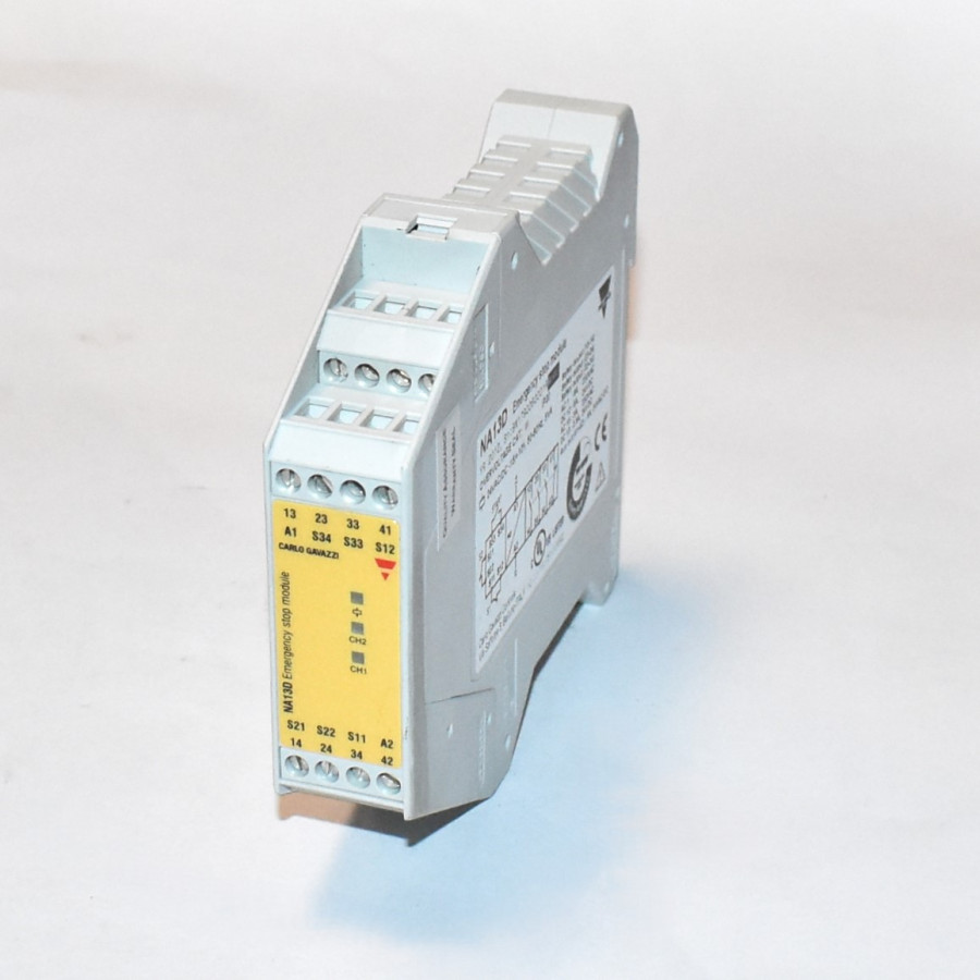 Carlo Gavazzi NA13D Emergency Stop Module til DIN-skinne - 24V AC DC - discosupport.dk