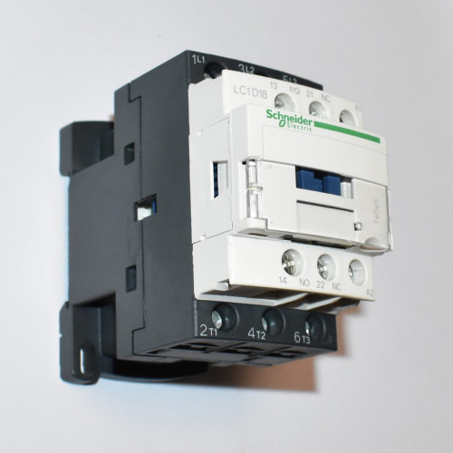 Schneider Electric LC1D18B7 Kontaktor - Spole 24V - 3-polet 18A - 3389110349399 - discosupport.dk