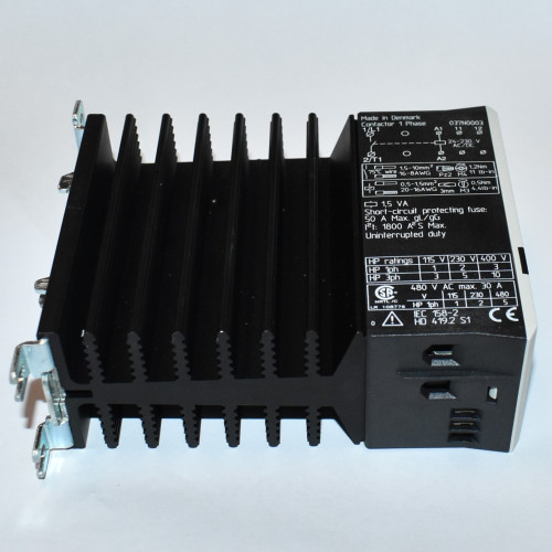 Danfoss ECI 30-1 037N0003 1-faset elektronisk kontaktor 24-480V - styrespænding 24-230V - discosupport.dk