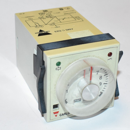 Carlo Gavazzi AMB C D23 timer relæ 230V - 11-pol plug-in - styrespænding 24V AC - discosupport.dk