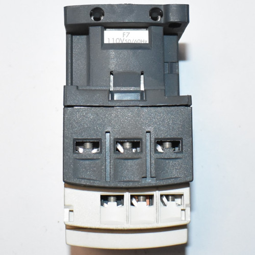 Telemecanique Kontaktor LC1D12F7 - Spole 110V - 5,5kW 3-polet 12A - discosupport.dk