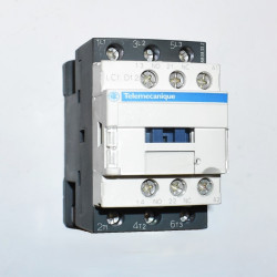 Telemecanique Kontaktor LC1D12F7 - Spole 110V - 5,5kW 3-polet 12A - discosupport.dk