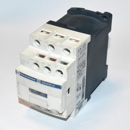 Kontaktor - Schneider CAD32BD kontrolrelæ - Spole 24V DC - 3 NO + 2 NC - discosupport.dk