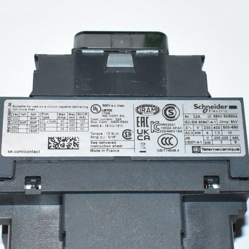 Schneider Electric LC1D18P7 Kontaktor - Spole 230V - 3-polet 18A - 3389110349535 - discosupport.dk
