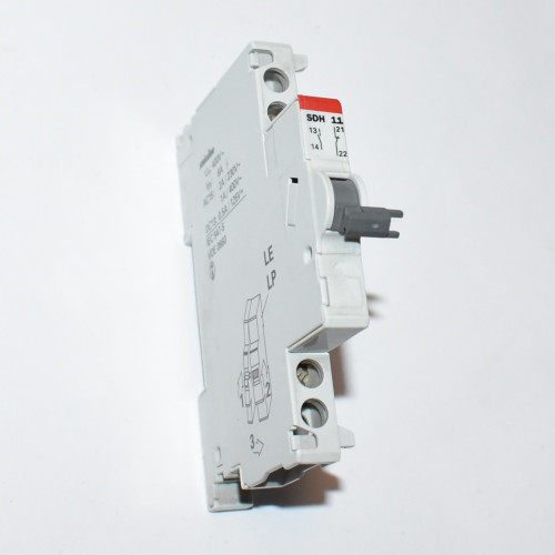 ABB SDH11 Aux Hjælpekontakt Smissline - 1 NO + 1 NC Venstre - discosupport.dk