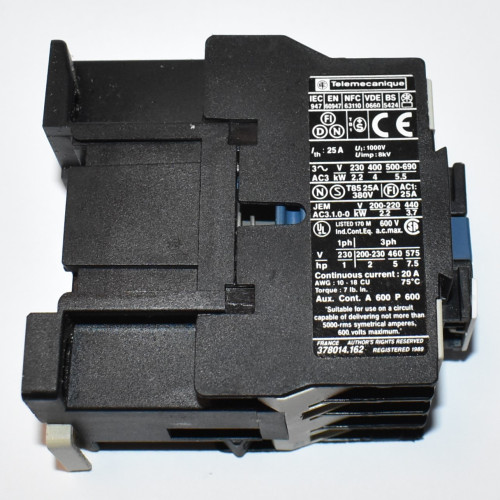 Telemecanique kontaktor LC1 D09 10 -  Spole 24V - 3P+1NO - discosupport.dk