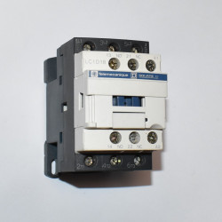 Telemecanique LC1D18B7 Kontaktor 7,5 kW - Spole 24V - 3-polet 18A - discosupport.dk