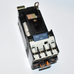 Telemecanique CA3 DN31BD kontaktor - 3x NO + 1x NC - Spole 24V DC - discosupport.dk