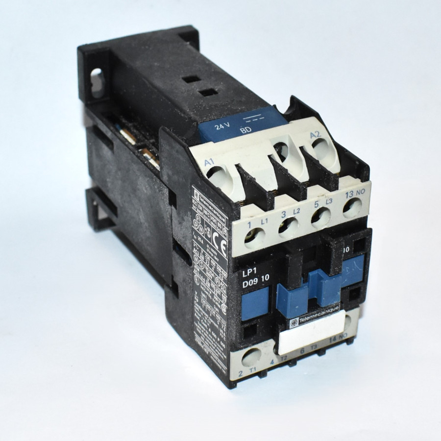 Kontaktor Telemecanique LP1D0901BD - Spole 24V DC - 4kW - 3P +1xNO - discosupport.dk