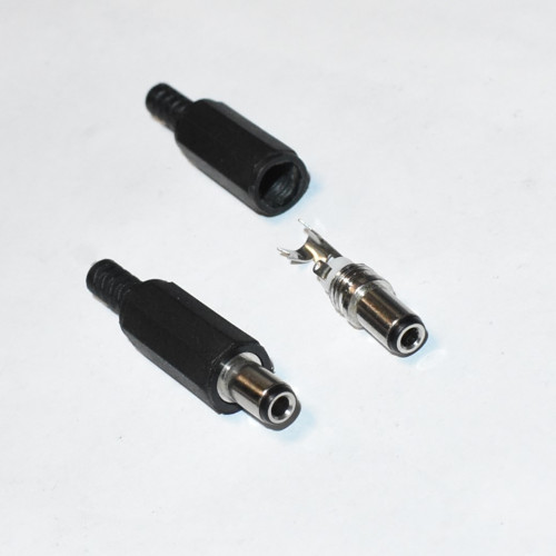 DC stik med kabelbeskyttelse - 3,1 x 6,3mm - DC-stik - lavvolt - discosupport.dk