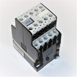 AEG Kontaktor SH10 - E-Nr910-302 - 230V Styrespænding 5 Pol kontaktor online på discosupport.dk!