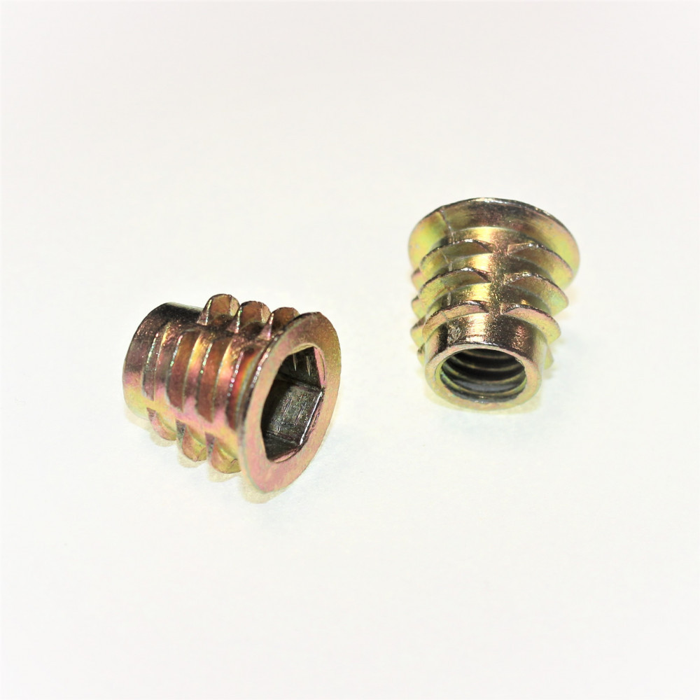M4x10mm Gevind Bøsning til Bordbensbolt. Køb iskruningsbøsninger her!