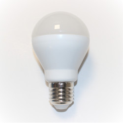 10 Watt Minwa LED Pære E27 - 10W - LED-MUS-15WE - discosupport.dk
