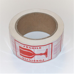 Pakketape i hvid PVC med tryk - Forsigtig Tape - 50mm x 66 meter. Kun 21kr - Køb dit pakketape online på discosupport.dk!