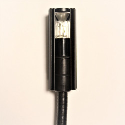 Vinkel 3-pol XLR svanehals fra Littlite 24cm - Lampe til pult - 5W Halogenpære. Køb dine lamper online på discosupport.dk!